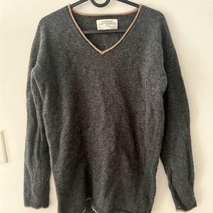 REI Cooperative Men's Charcoal V-Neck Sweater with Tan Trim